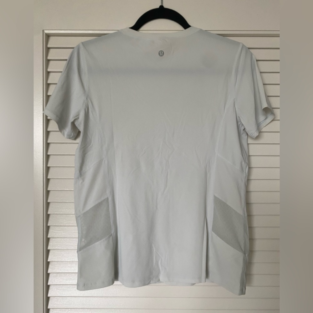 Lululemon Blue Mesh side tshirt